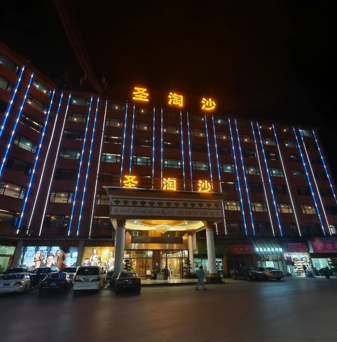 华纳东方明珠品牌形象主视觉背景图